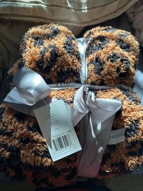 SARANONI double layer Bamboni Toddler 40 in by 60 in- Leopard Print